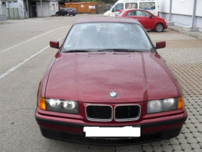 ФОТО Крыло переднее правое для BMW 3-Series (все года выпуска)  Львов