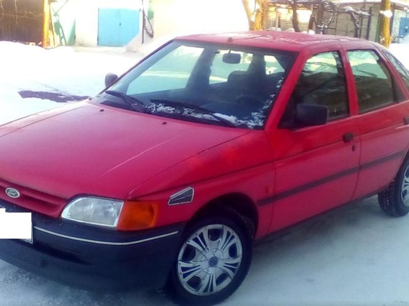 ФОТО Плафон освещения основной для Ford Escort  Киев