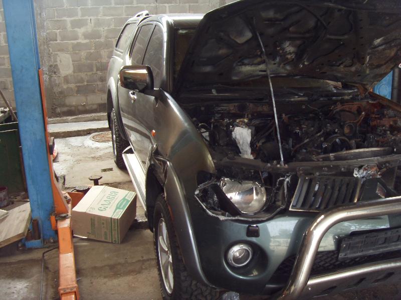 ФОТО Бампер задний для Mitsubishi L200  Киев