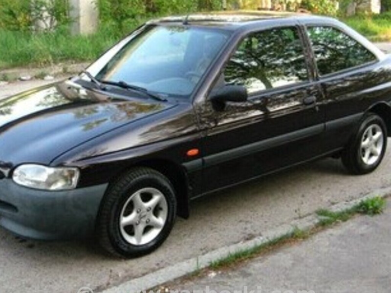ФОТО Салон весь комплект для Ford Escort  Киев