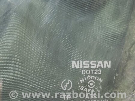 ФОТО Скло дверей для Nissan Tiida/Versa C11 Киев