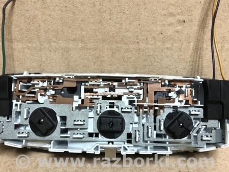 ФОТО плафон салону для Ford Fiesta Mk6 (2008-2017) Киев