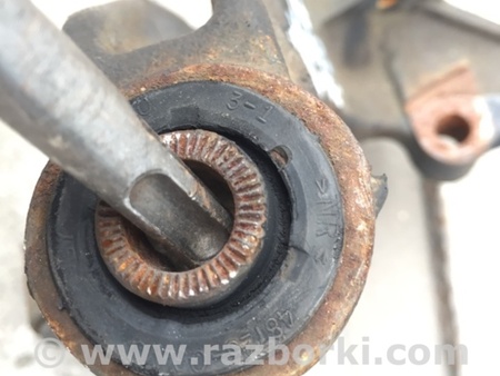 ФОТО Цапфа для Toyota Camry 30 XV30 (09.2001-03.2006) Киев