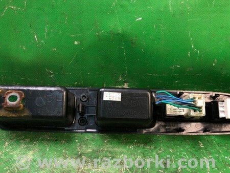 ФОТО Кнопка стеклоподъемника дверная для Subaru Forester SG Киев