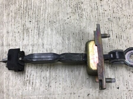 ФОТО Обмежувач дверей для Toyota Camry 30 XV30 (09.2001-03.2006) Киев