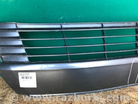 ФОТО Решітка переднього бампера для Toyota Corolla E170 Киев