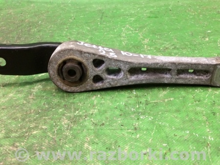 ФОТО Подушка двигуна для Volkswagen Jetta USA (10-17) Киев