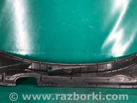 ФОТО Жабо під лобове скло (пластик) для Toyota RAV-4 (05-12) Киев