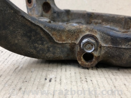 ФОТО поворотний кулак для Nissan Sentra B16 Киев