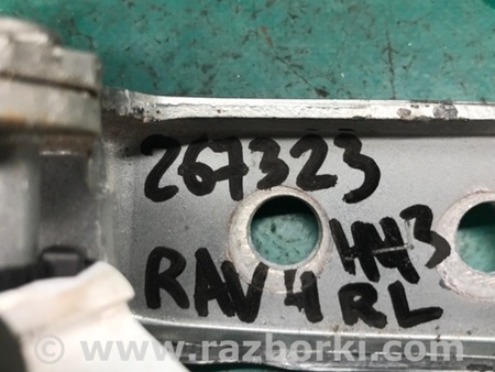 ФОТО Петля двері задньої лівої нижня для Toyota RAV-4 (05-12) Киев