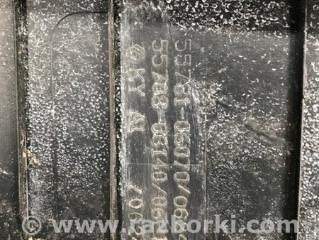 ФОТО Жабо під лобове скло (пластик) для Toyota Camry 50 XV55 (04.2014-07.2018)  Киев