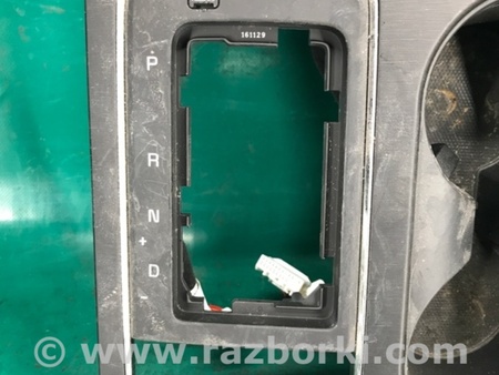 ФОТО Консоль центральная для KIA Sedona (14-18) Киев
