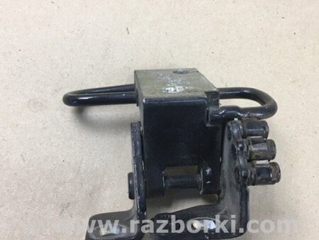 ФОТО Петля двері задньої лівої нижня для Volkswagen Jetta 5 1K2, 1K5 (01.2005 - 12.2010) Киев