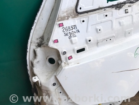 ФОТО Чверть кузова задня для KIA Sedona (14-18) Киев