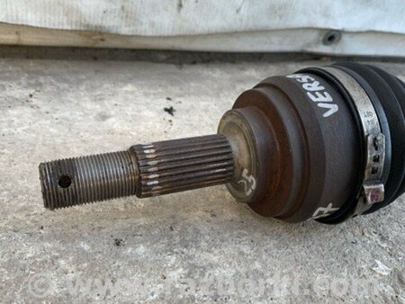 ФОТО Привід передній для Nissan Versa B17 Киев