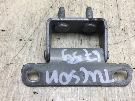 ФОТО Петля кришки багажника для Hyundai Tucson LM (09-15) Киев