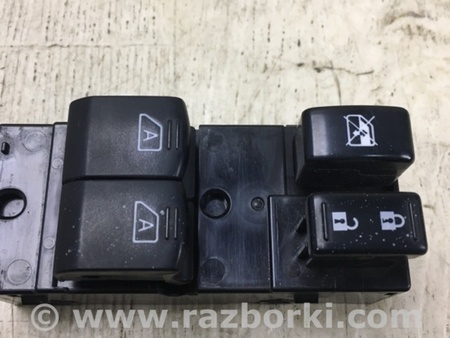 ФОТО Блок кнопок стеклоподъемников для Nissan NV200 USA (2013-) Киев