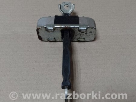 ФОТО Обмежувач дверей для Toyota Auris E150 (10.2006-11.2012) Киев