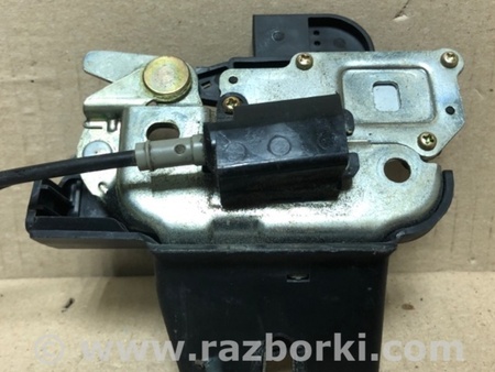 ФОТО Замок кришки багажника для Infiniti M35/M45 Киев