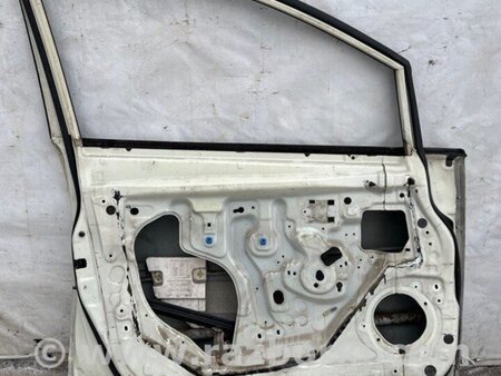 ФОТО Двері для Nissan Tiida/Versa C11 Киев
