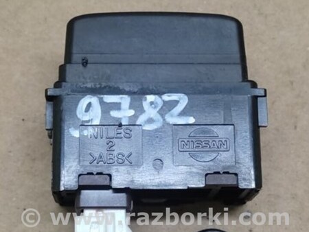 ФОТО Кнопка відкриття багажника для Nissan Sentra B17 Киев