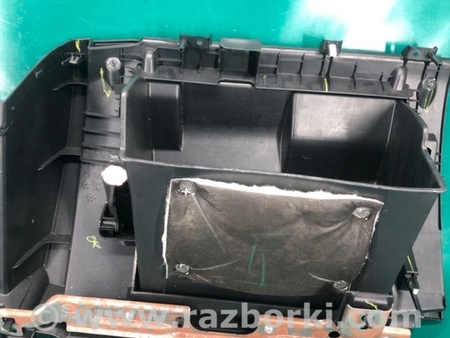 ФОТО Бардачок для Mazda 3 BM (2013-...) (III) Киев