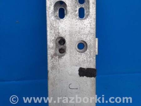 ФОТО Кронштейн підсилювач переднього бампера для Toyota Prius 30 (09-17) Киев