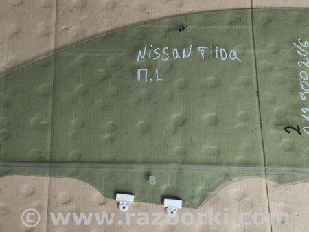 ФОТО Скло дверей для Nissan Tiida/Versa C11 Киев