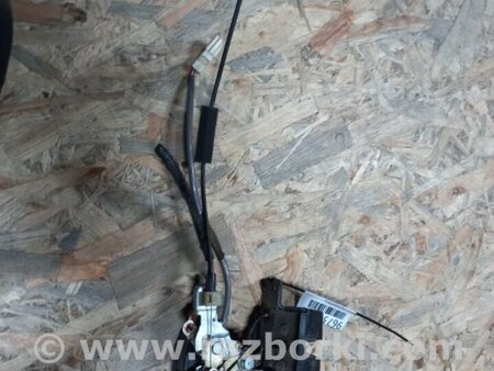 ФОТО Замок кришки багажника для Toyota Highlander (01-07) Киев