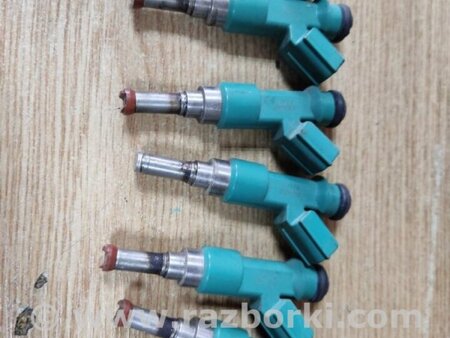 ФОТО Форсунка паливна для Toyota Sienna (11-16) Киев