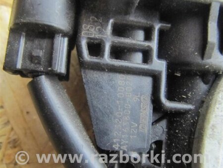 ФОТО Замок двері задній лівий для Toyota Sienna (03-10) Киев