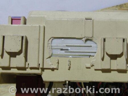 ФОТО Блок запобіжників салону для Toyota Sienna (03-10) Киев
