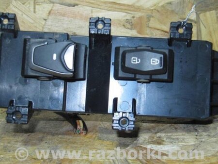 ФОТО Кнопка стеклоподъемника дверная для Hyundai Santa Fe DM (12-18) Киев