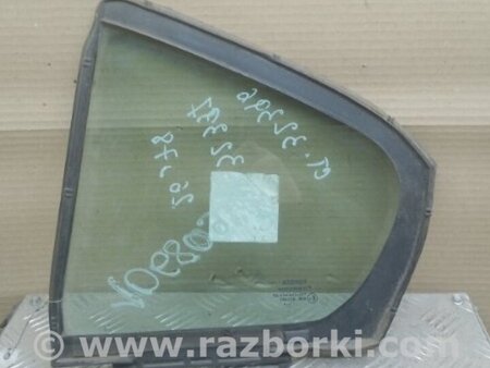 ФОТО Скло дверей для Toyota Avensis T270 (10.2008-12.2012) Киев