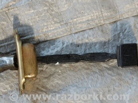 ФОТО Обмежувач дверей для Mitsubishi L200 (06-14) Киев
