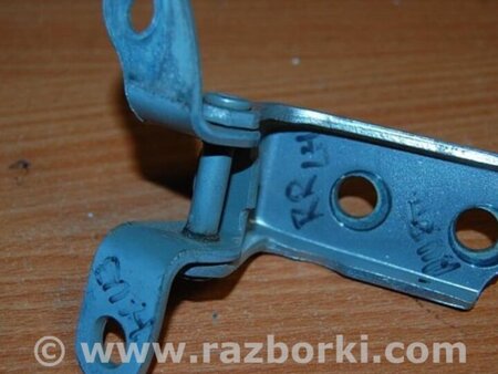 ФОТО Петля двері задньої лівої нижня для Toyota Auris E150 (10.2006-11.2012) Киев
