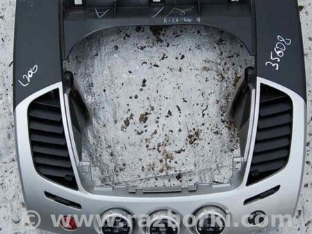 ФОТО Накладка на торпедо для Mitsubishi L200 (06-14) Киев