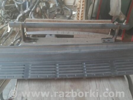ФОТО Накладка бампера для Toyota Land Cruiser 200 Киев