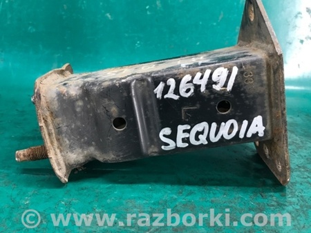ФОТО Кронштейн підсилювач переднього бампера для Toyota Sequoia (01-07) Киев