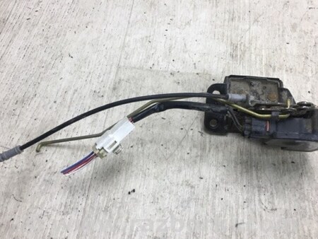ФОТО Замок кришки багажника для Toyota Corolla E120 (08.2000-02.2007) Киев