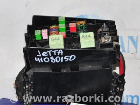 ФОТО Блок запобіжників для Volkswagen Jetta USA (10-17) Киев