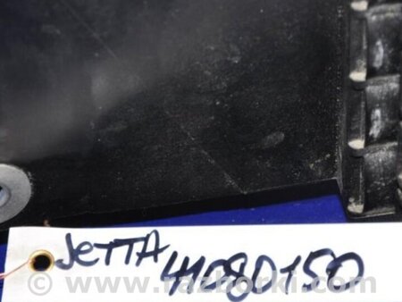 ФОТО Блок запобіжників для Volkswagen Jetta USA (10-17) Киев