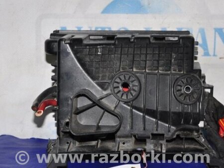 ФОТО Блок запобіжників для Volkswagen Jetta USA (10-17) Киев