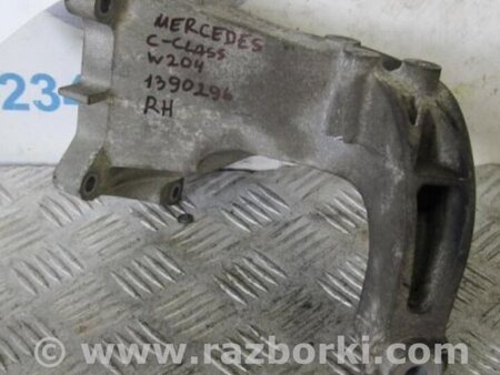 ФОТО Кріплення / кронштейн для Mercedes-Benz C-CLASS W204 (07-14) Киев