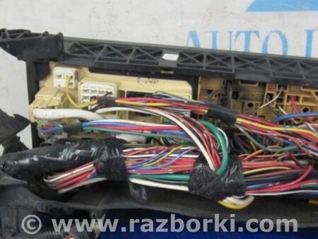 ФОТО Блок запобіжників для Toyota Highlander (01-07) Киев