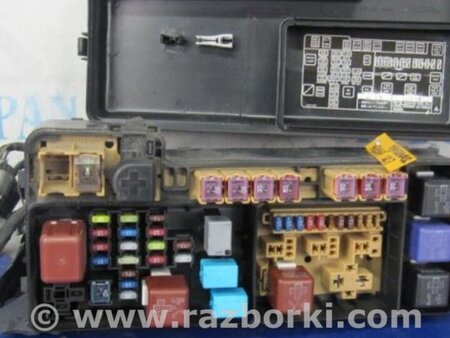 ФОТО Блок запобіжників для Toyota Highlander (01-07) Киев