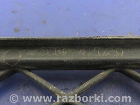 ФОТО Решітка переднього бампера для Toyota RAV-4 (00-05) Киев