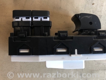 ФОТО Кнопка стеклоподъемника дверная для Hyundai Santa Fe TM Киев