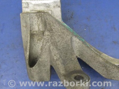 ФОТО Кронштейн крепления КПП для Mazda 3 BL (2009-2013) (II) Киев