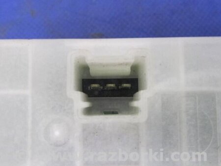 ФОТО Блок кнопок стеклоподъемников для Nissan Sentra B16 Киев